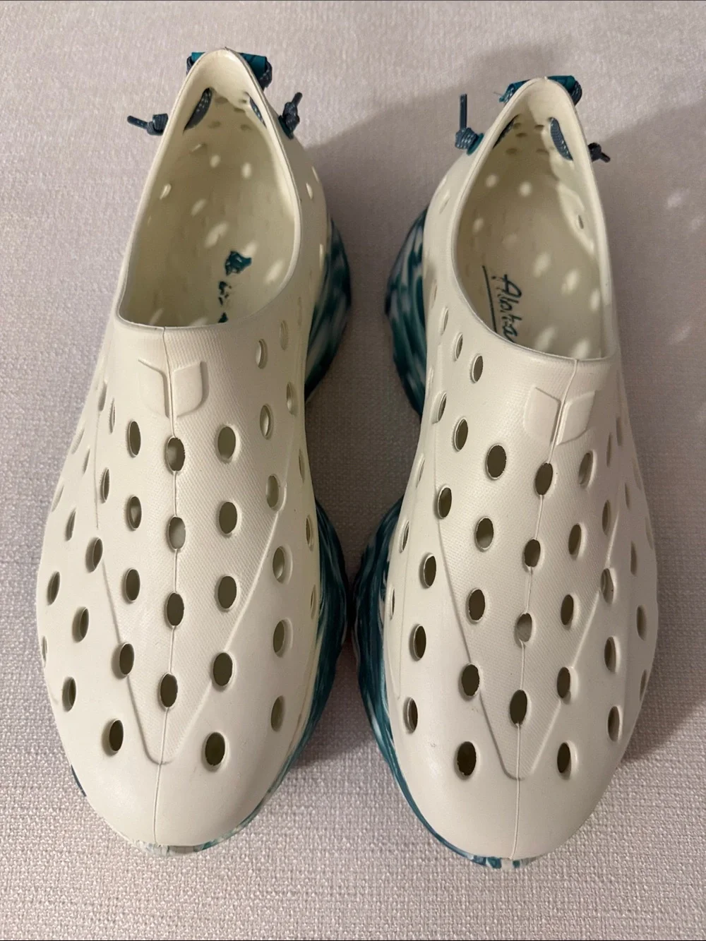 NWOB Aloha Bay Men’s White Athletic Water-Ready Slip-On Shoes